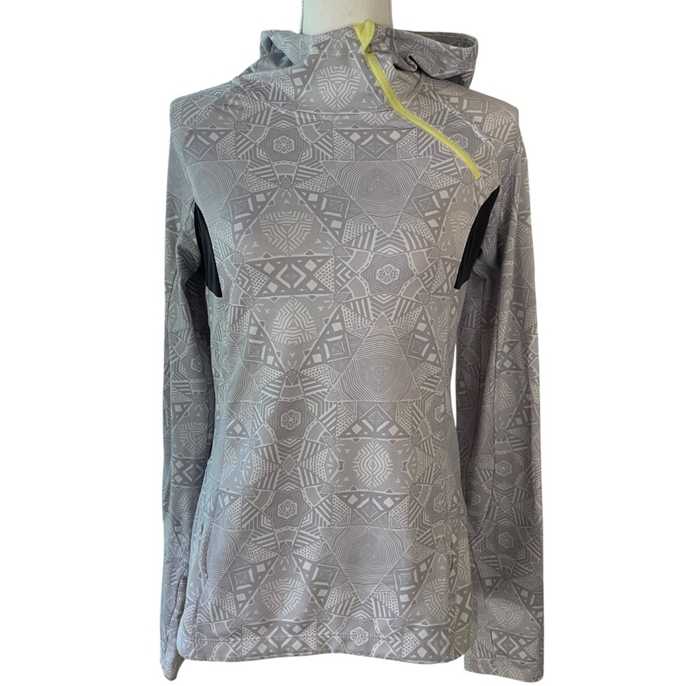 Mondetta Hooded Asymmetrical Workout Jacket.  Size M